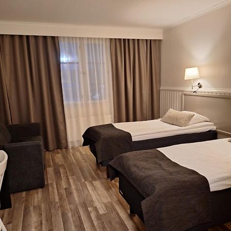 Juthbacka Hotell Uusikaarlepyy Kültér fotó