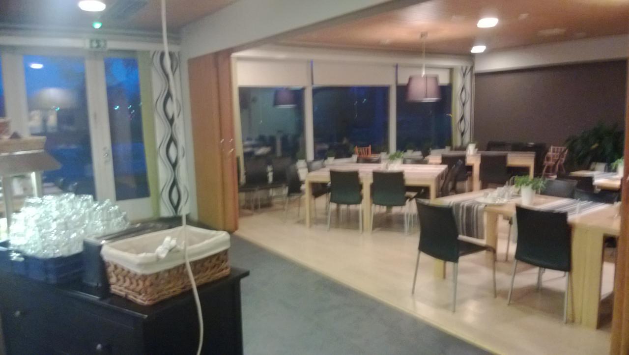 Juthbacka Hotell Uusikaarlepyy Kültér fotó
